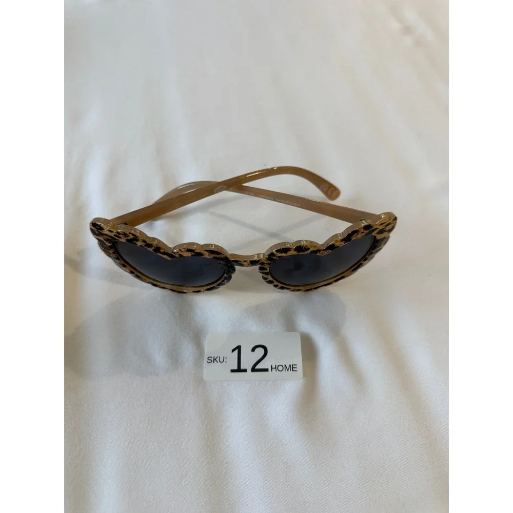 Betsey Johnson Leopard Print Heart Sunglasses Scalloped Edge Brown Tan